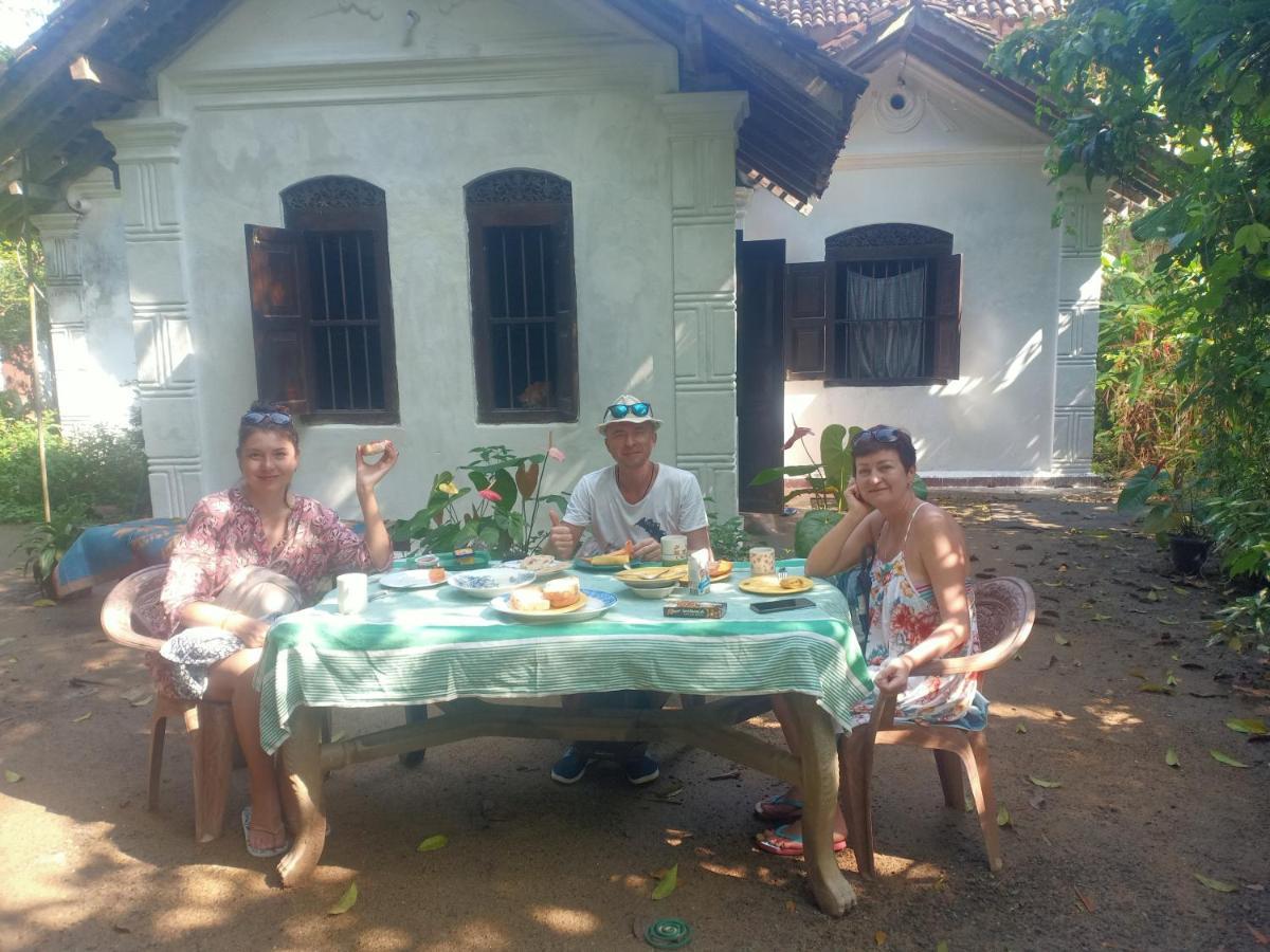 Hotel White House Unawatuna Esterno foto