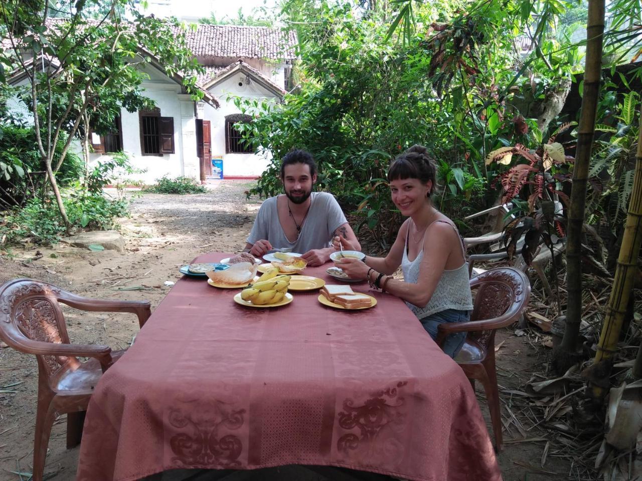 Hotel White House Unawatuna Esterno foto